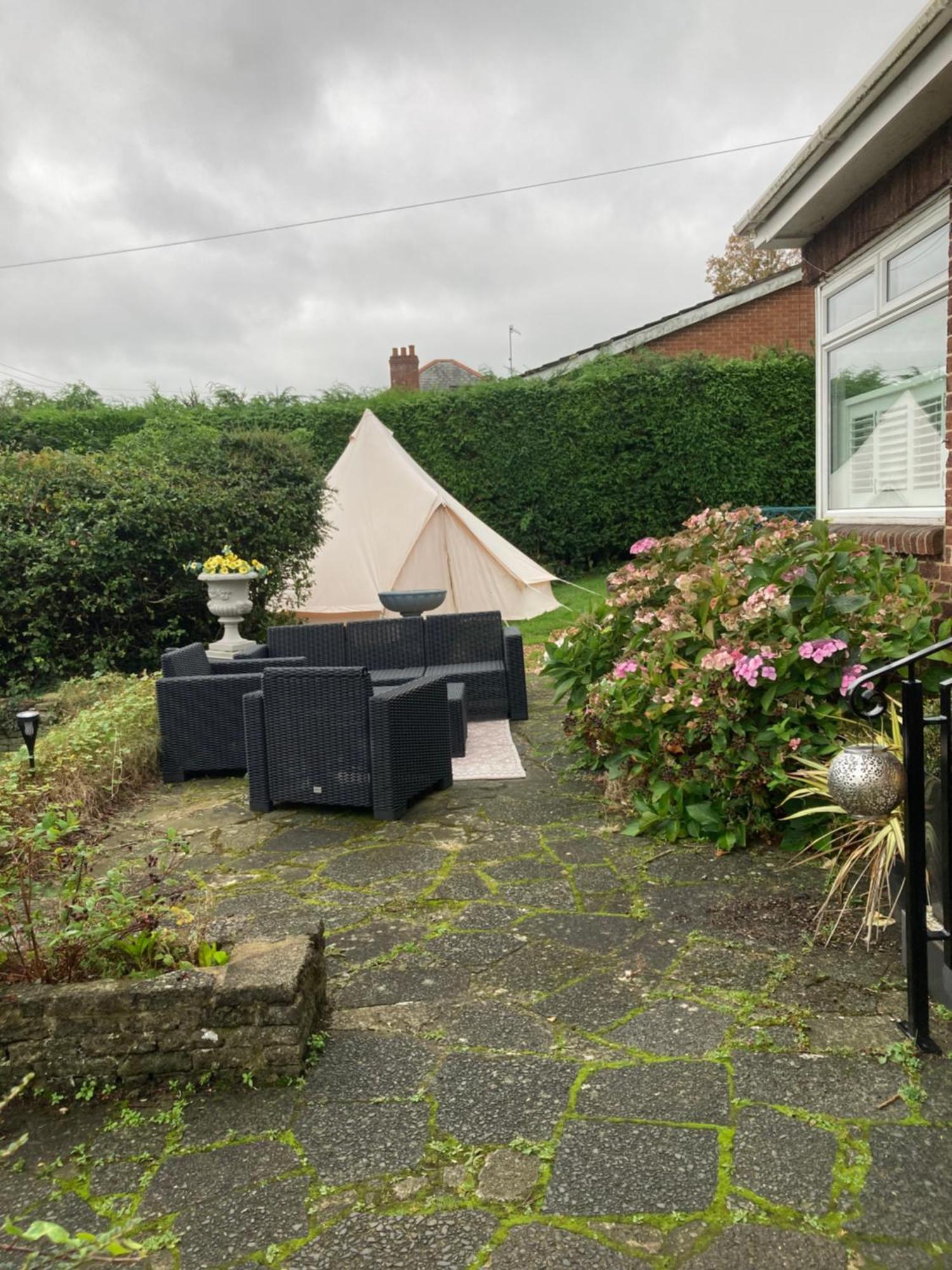 Overdale Motel Lisburn Εξωτερικό φωτογραφία