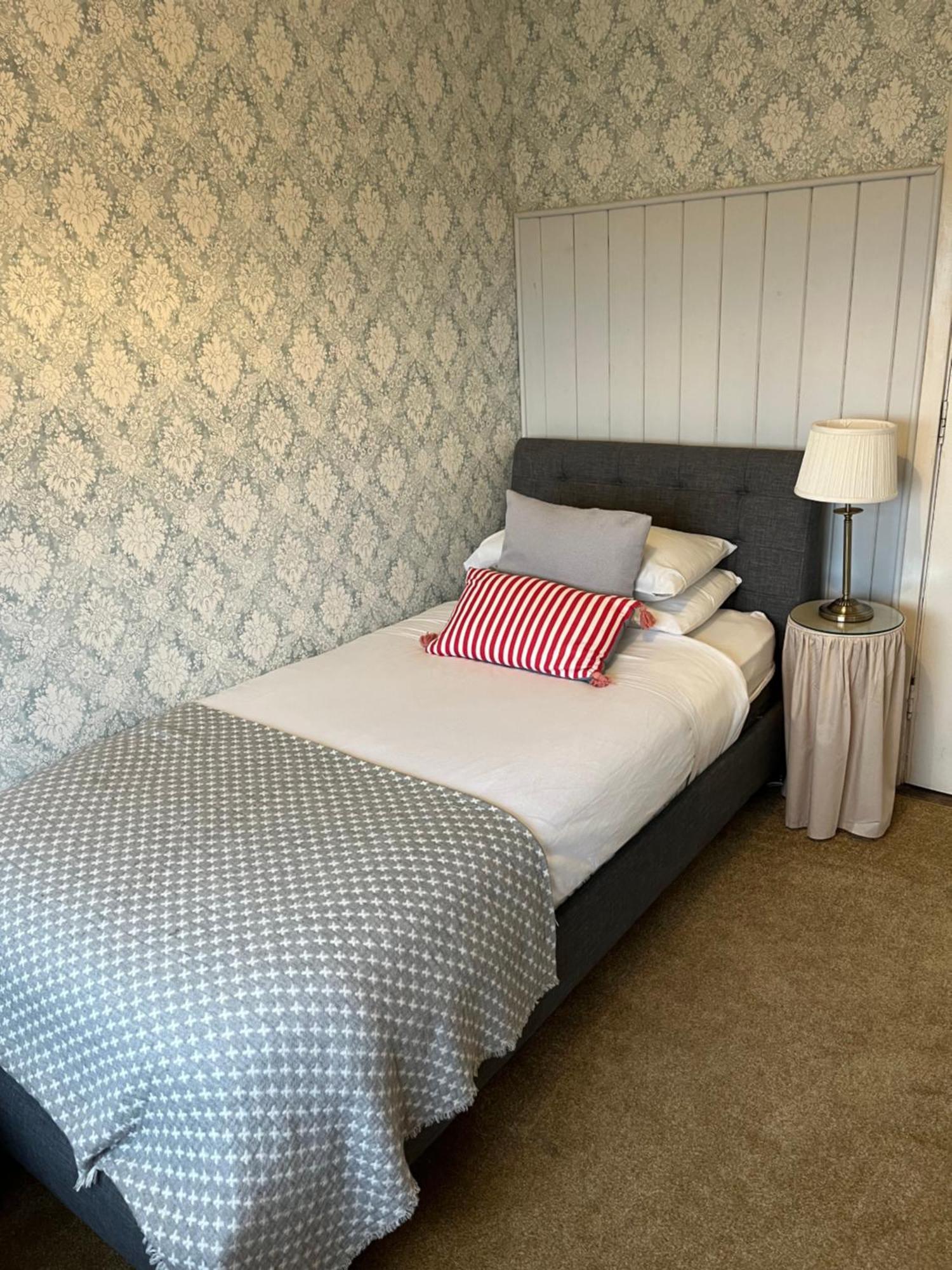 Overdale Motel Lisburn Εξωτερικό φωτογραφία
